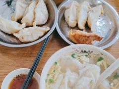 -黄阿姨锅贴大王(万航渡路店)