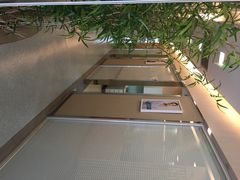 -瑞尔齿科(上海长风大悦城店)