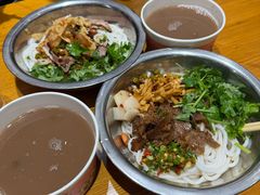 牛肉锅烧卤粉-地道战卤粉(名牌大厦店)
