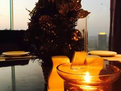 -荣誉国际酒店-云顶旋转餐厅