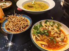 -川流不息·地道川菜·小龙虾(新松江路店)