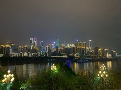 -冰冰龙虾·江湖菜·花园江景餐厅