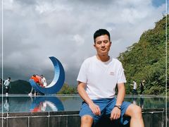 -百色大石围天坑群