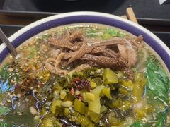 -云阿蛮云南生烫牛肉米线(奉贤路店)