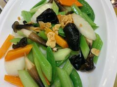 -芳姨广东砂锅粥(张庄路店)