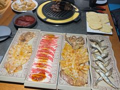 -七甲山烤肉(长白山奇石山珍根艺一条街店)