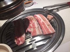 满心尝五花肉-本家韩国烤肉(青岛万象城店)