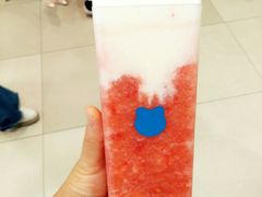 草莓酸奶-兰熊鲜奶(西直门凯德mall店)