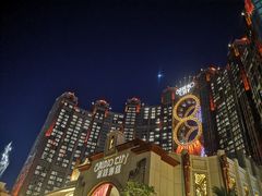 -影汇之星8字形摩天轮