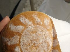 爆浆芝士红豆面包-啊噗吐呦现场烘焙(麦凯乐店)