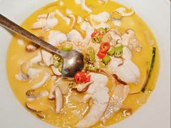 QQ酸汤鱼-蜜桃餐厅·伴山(绿宝广场店)