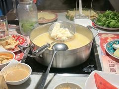 -尚尚仙·酸汤猪手·猪肚鸡火锅(华联万柳购物中心店)