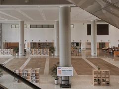 -海事大学图书馆(临港校区)