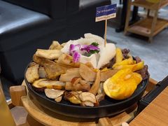 -一朵菌·野生菌探索家火锅(南亚店)
