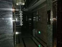 -蓝尊量贩(黄河路店)