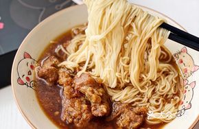 Crispy Pork Rib Noodles