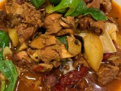 新疆大盘鸡-清真·玛丽亚新疆菜主题餐厅(浙江中路店)