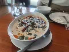 -Chom Cafe and Restaurant