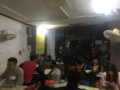 等位区-河记肠粉店