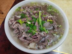 吊龙雪花五花趾牛筋丸粿条-港头大鹏牛肉店