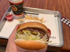 一重奏汉堡-FATBURGER 特富客汉堡(外交公寓店)