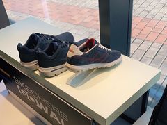 -SKECHERS 斯凯奇(上海国际时尚中心店)