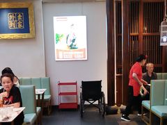 -阿瓦山寨·湘菜现炒·剁椒鱼头王(咸阳总店)