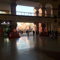 新燕莎奥特莱斯购物中心电话,地址,价格,营业时