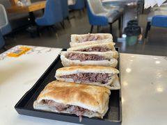 -高玛纳驴肉火烧(一世界店)
