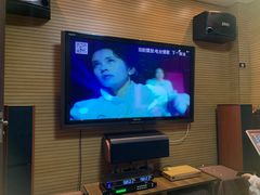 -小草屋轰趴馆别墅派对新场团建家庭聚会