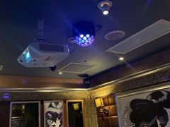 -好乐迪(张扬路八佰伴店)