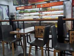 大堂-杨国福麻辣烫(龙阳广场店)