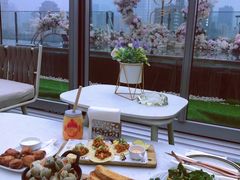 -The ROOF (通盈中心店)