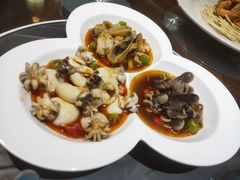-东来菜馆•手抓海鲜家常菜•海鲜锅贴(鸽子窝店)