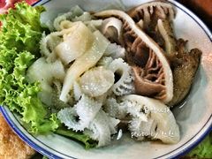 牛百叶双拼-东镇老火锅(长春路首店)