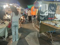 -吴山路夜市