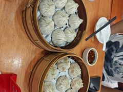 -莱莱小笼·乔艾