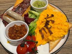 -Common Table · Brunch & Coffee