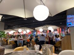 大堂-日进一片海.生腌海鲜火锅.宵夜烧烤(三里屯总店)