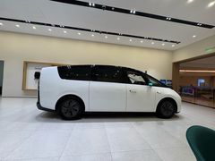 -理想汽车(世纪汇店)