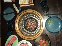 -山川小町·极番烧肉(新地假日广场店)