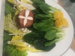 -三人行骨头王火锅(长寿店)