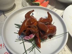 脆皮乳鸽-潮州府·潮菜·砂锅粥(徐家汇店)