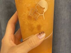 -喜茶(上海打浦桥日月光gelato lab+店)