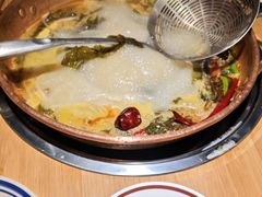 -洱火云南酸菜牛肉火锅(石景山当代商城店)