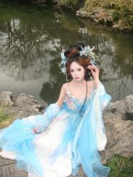 -一揽芳华汉服旗袍体验馆(拙政园店)