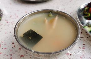 Winter Melon, Carrot, Coix Seed and Chicken Foot Soup