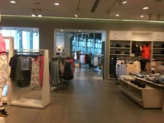 -H&M(鹏欣水游城店)