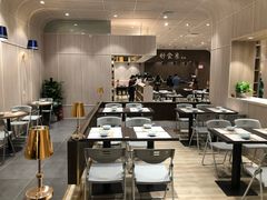 -钟书阁(群光广场店)