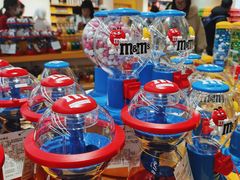 -m豆巧克力世界(上海世茂广场店)